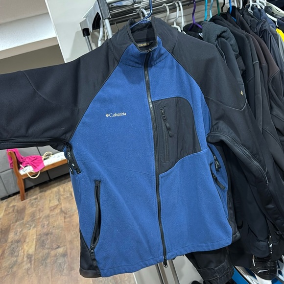 Vented Columbia zip up - Picture 1 of 7